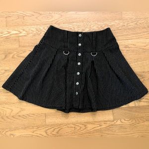 Hot Topic | Pinstripe Circle Skirt